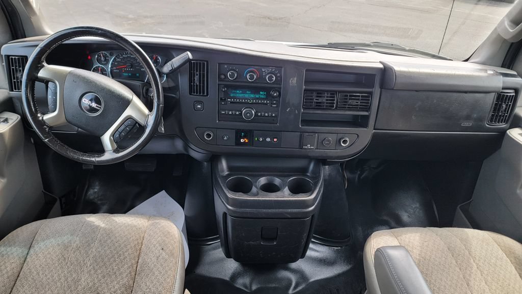 Used 2017 GMC Savana 2500 RWD image 25