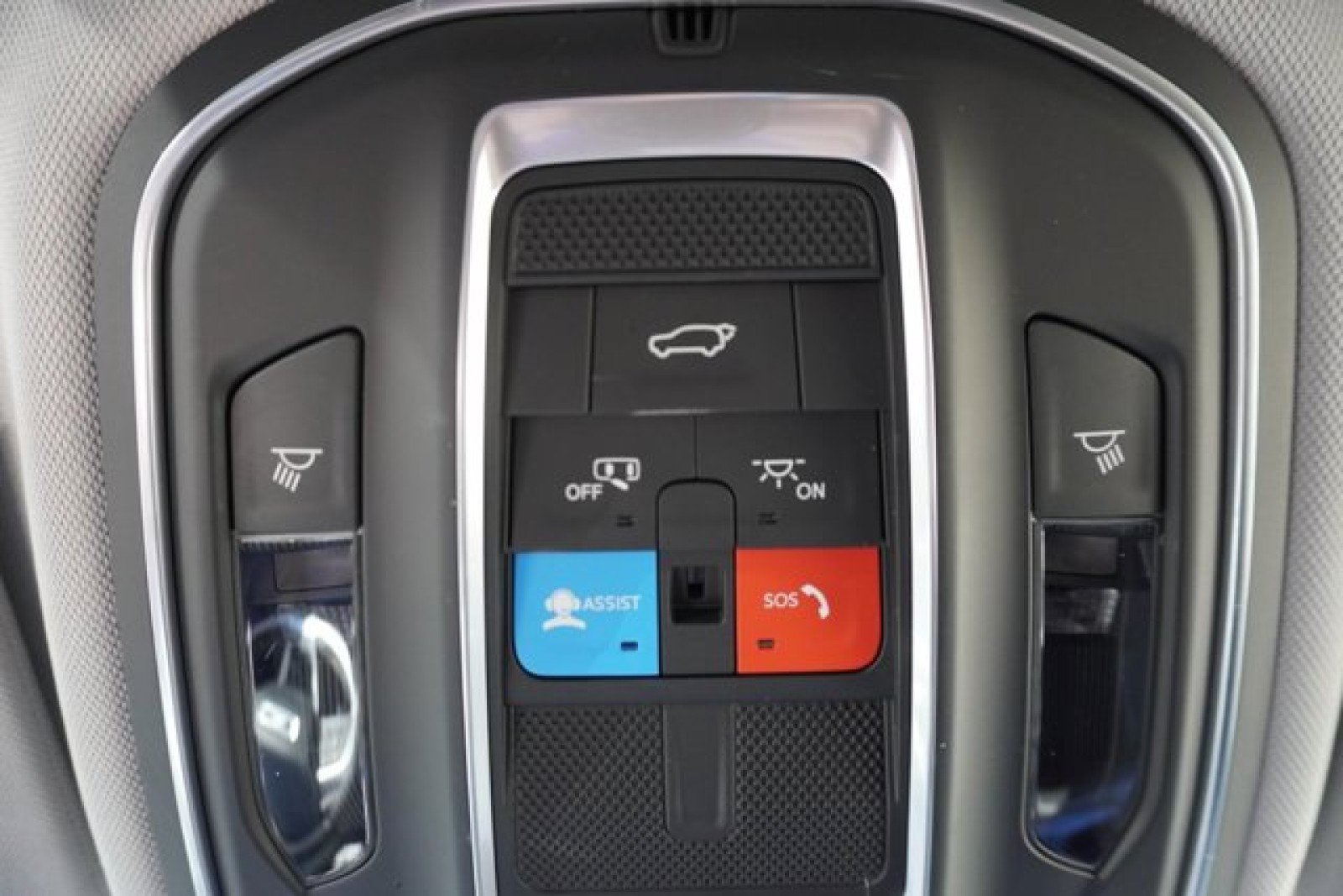 Used 2022 Jeep Grand Cherokee L Laredo w/ Luxury Tech Group I AWD/4WD image 29