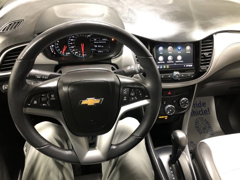 Used 2022 Chevrolet Trax LT w/ LT Convenience Package image 23