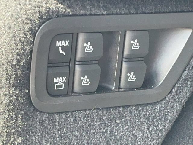 Used 2021 BMW X7 M50i AWD/4WD image 19