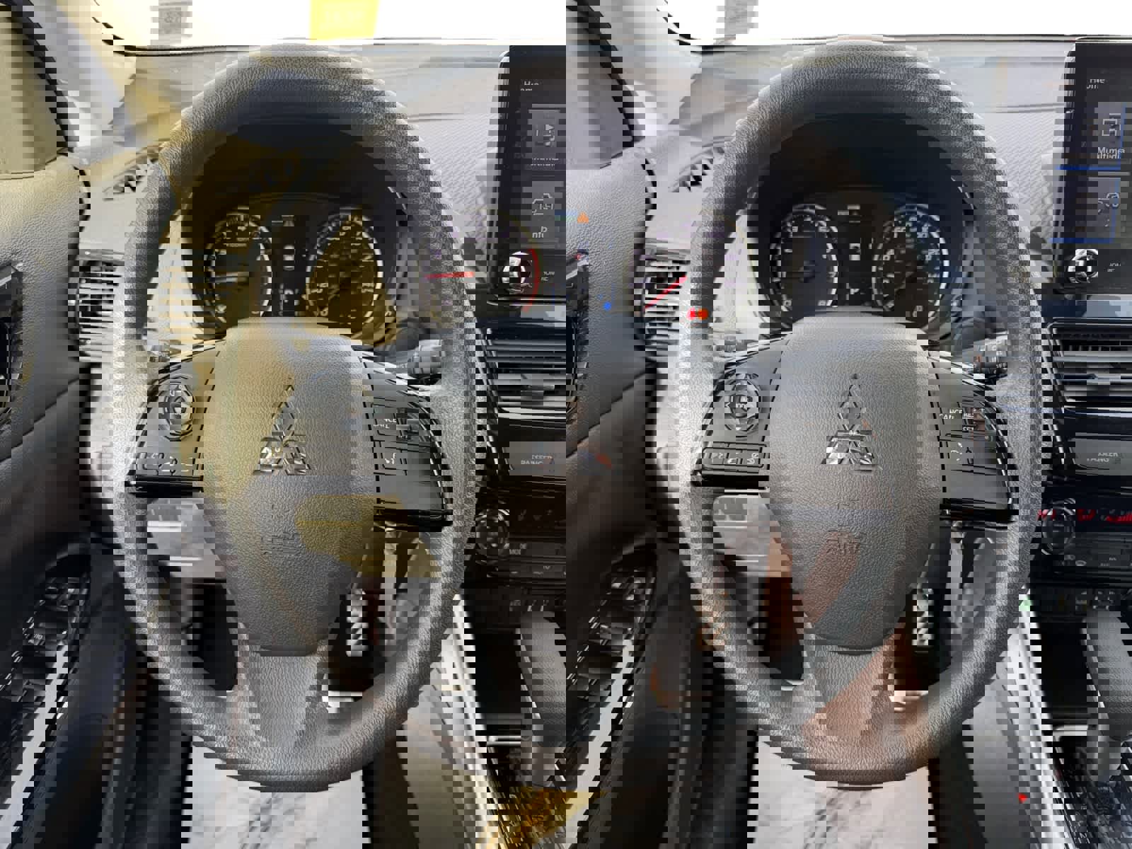 Used 2022 Mitsubishi Eclipse Cross LE image 13