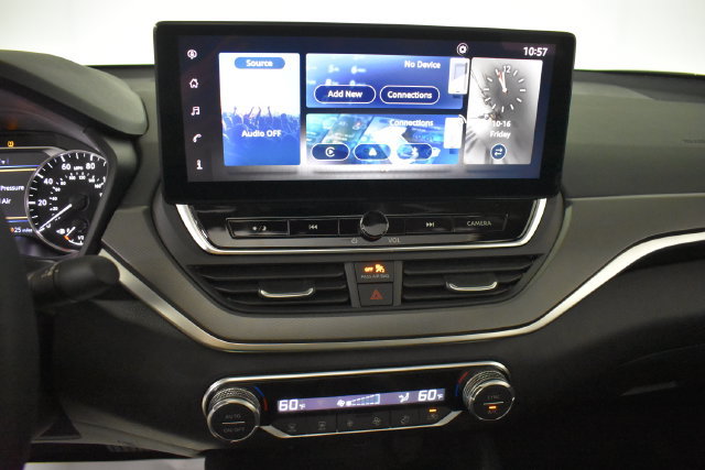 Certified 2026 Nissan Altima 2.5 SR w/ SR Midnight Edition Package FWD image 18