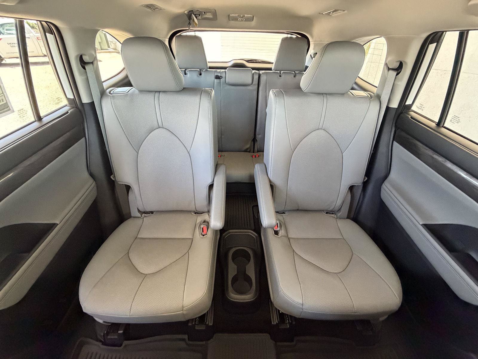 New 2026 Toyota Highlander Limited AWD/4WD image 24