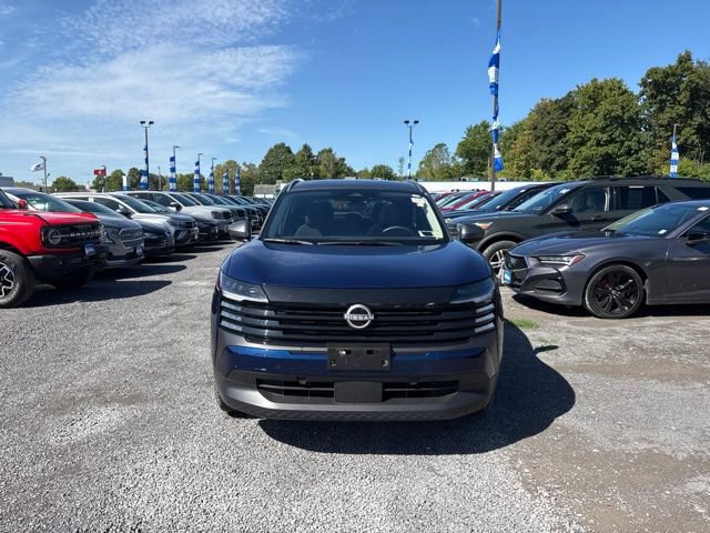 Used 2025 Nissan Kicks SV w/ SV Premium Package AWD/4WD image 3