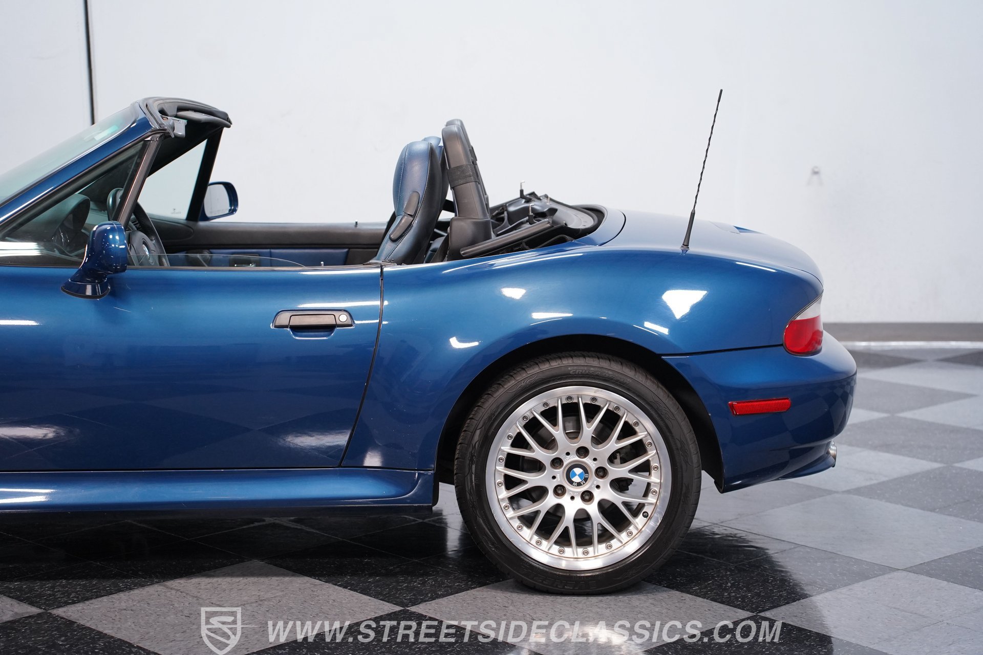 Used 2001 BMW Z3 3.0i RWD image 20