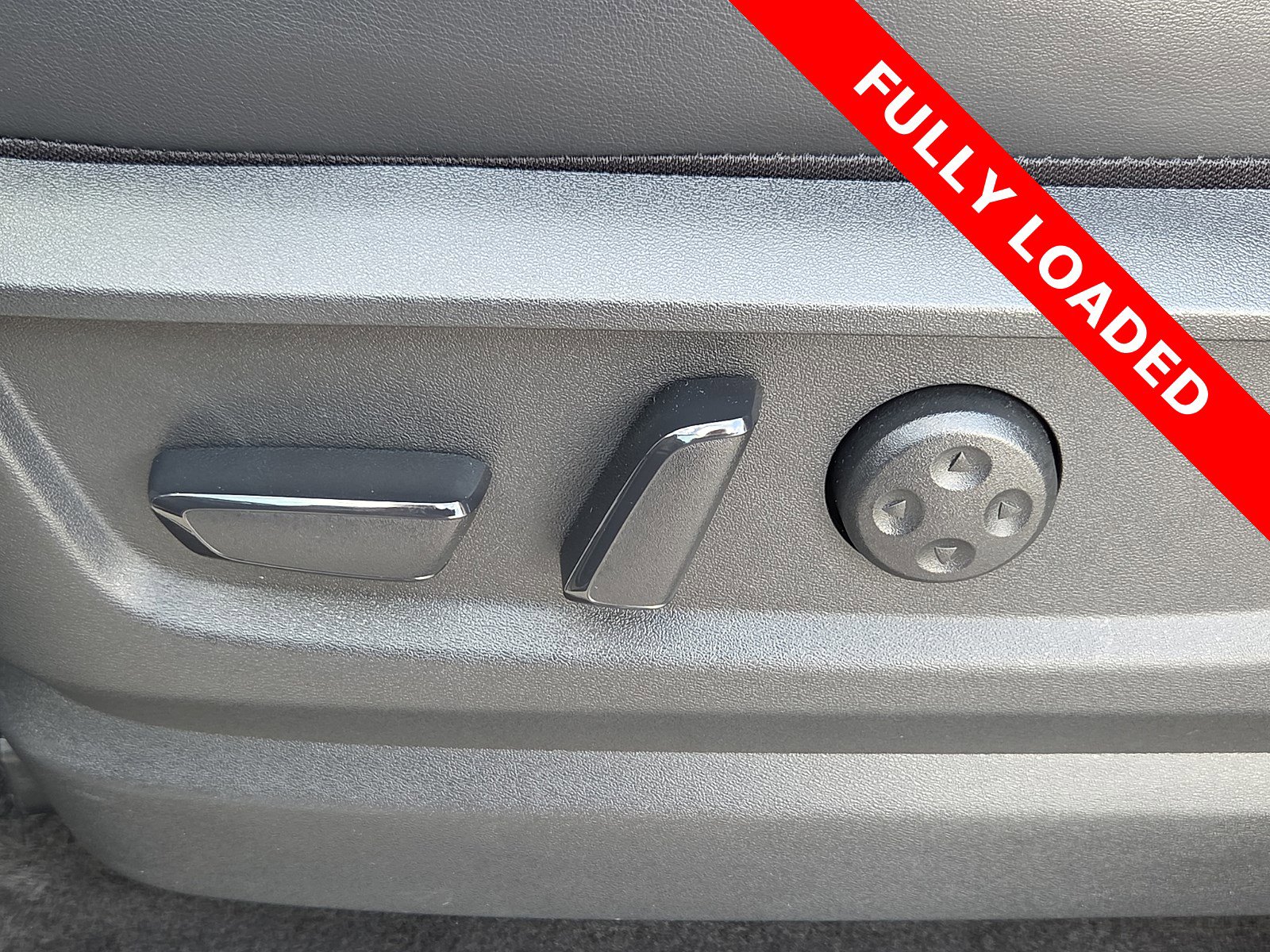 Used 2025 Nissan Armada PRO-4X w/ Pro-4X Premium Package image 16