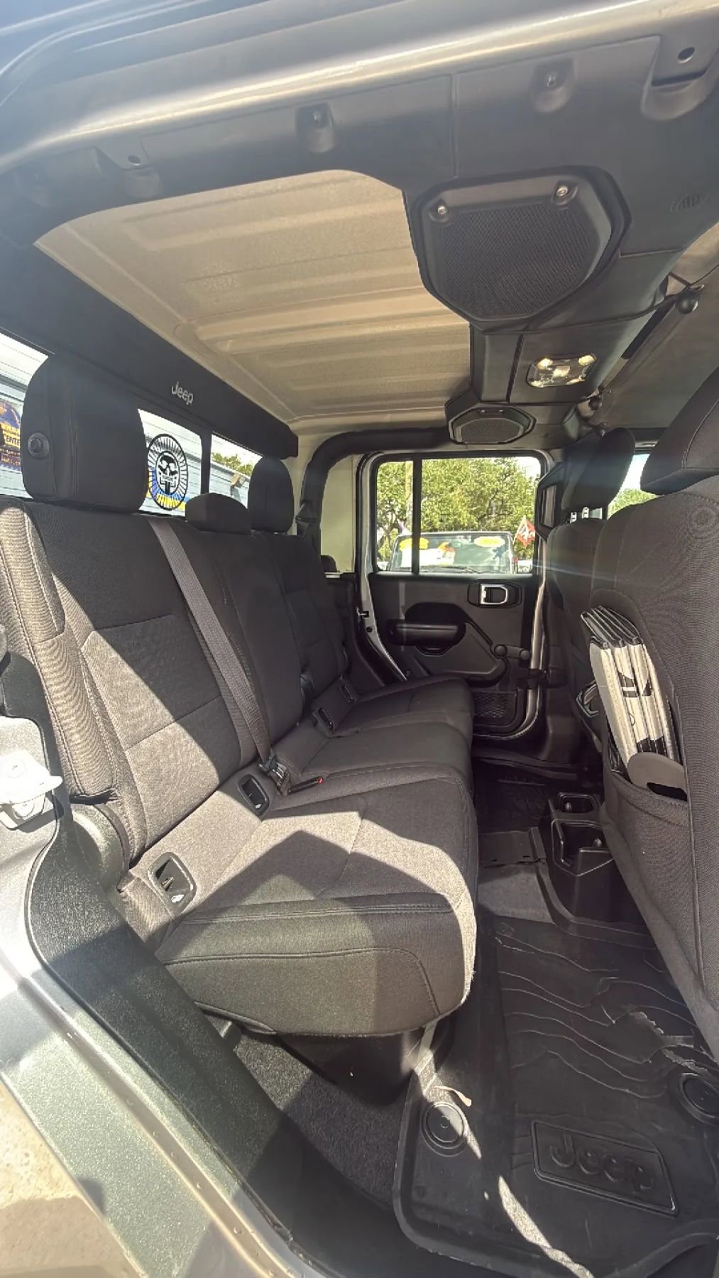 Used 2021 Jeep Gladiator Sport image 16