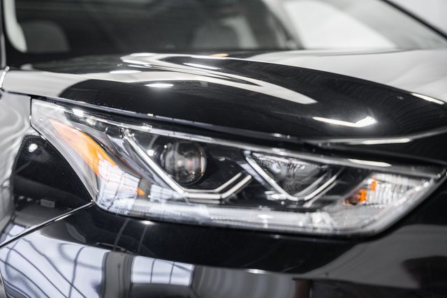 New 2025 Toyota Highlander Platinum image 12