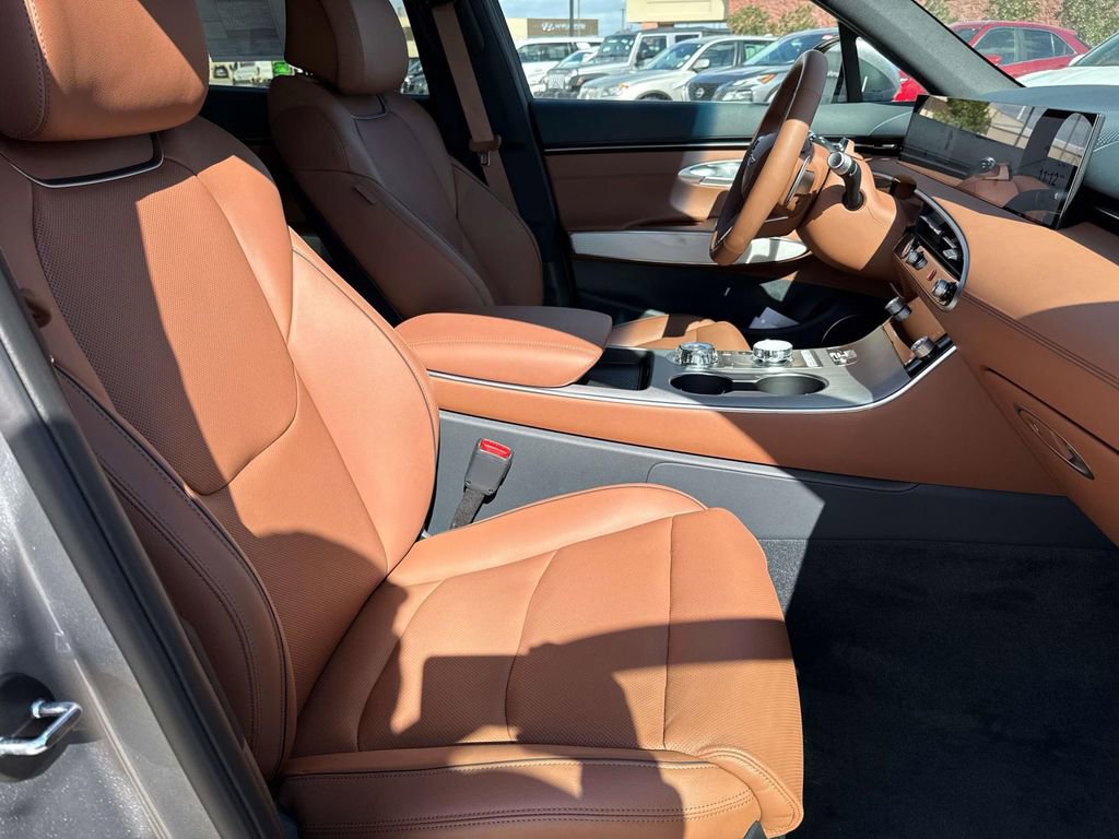 New 2026 Genesis GV70 2.5T Advanced image 13