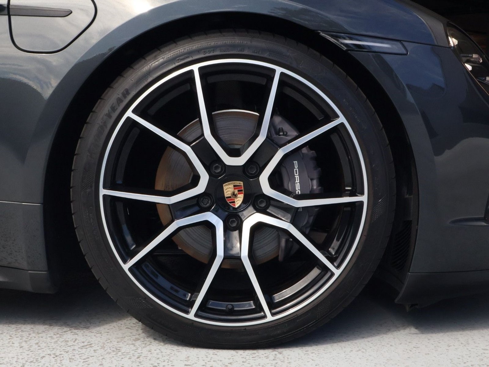 Certified 2025 Porsche Taycan RWD image 27
