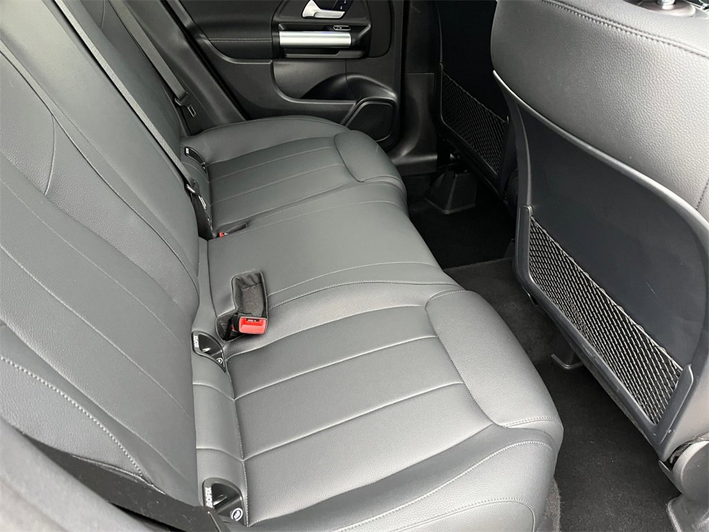 Certified 2025 Mercedes-Benz GLA 250 4MATIC image 18