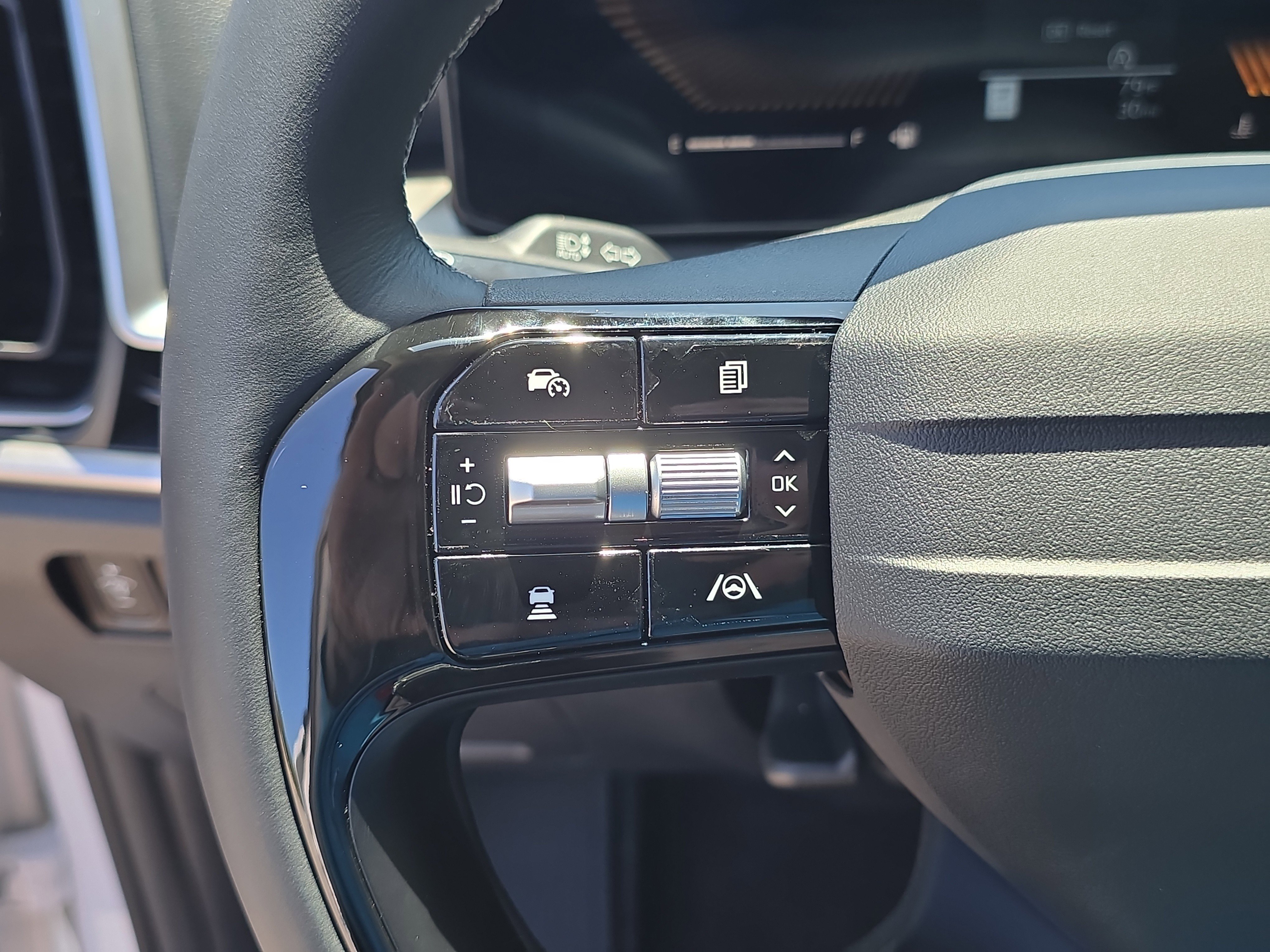 New 2026 Kia Sorento LX FWD image 28