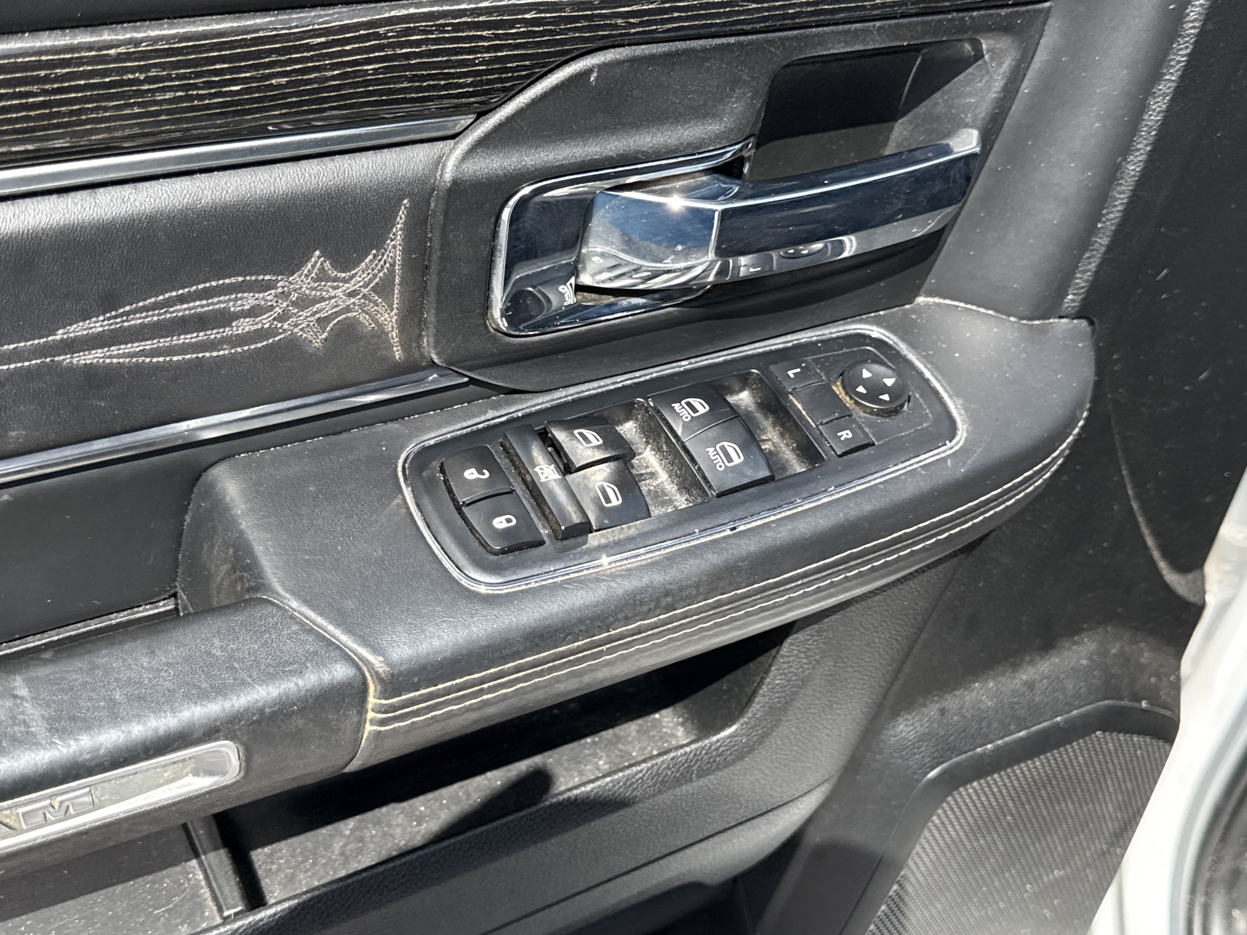 Used 2018 RAM 1500 Limited AWD/4WD image 32