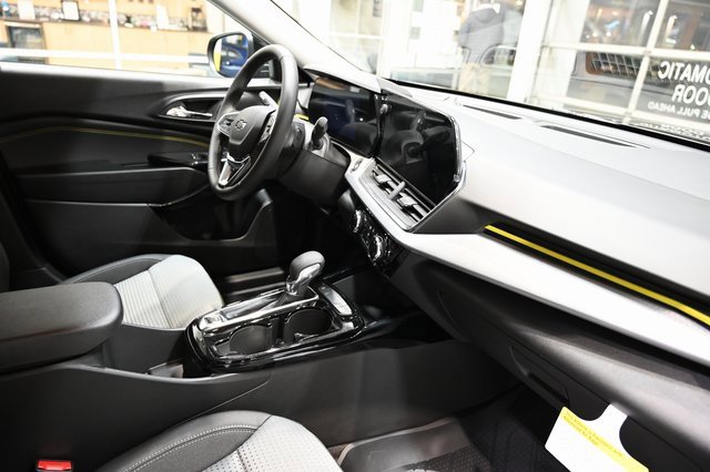 New 2026 Chevrolet Trax LT w/ Driver Confidence Package image 13
