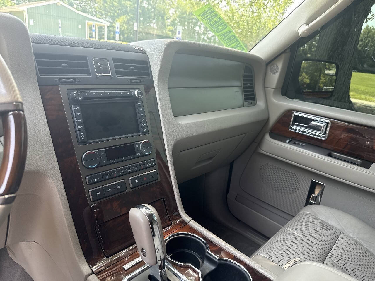 Used 2013 Lincoln Navigator L 2WD w/ HD Trailer Tow Pkg image 12