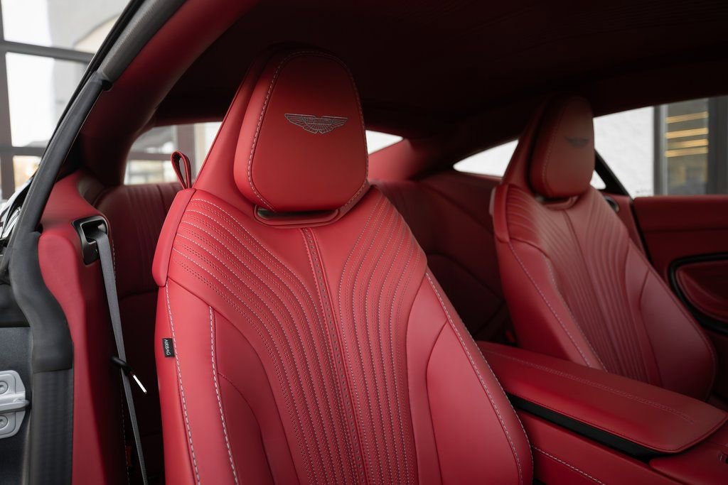 Used 2023 Aston Martin DB11 V12 image 31