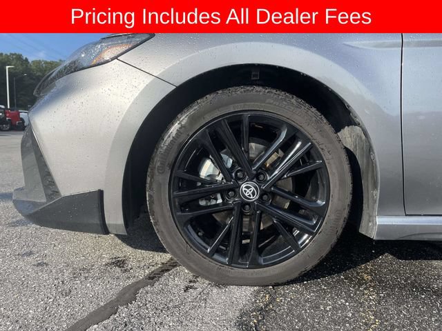 Used 2025 Toyota Camry SE FWD image 9