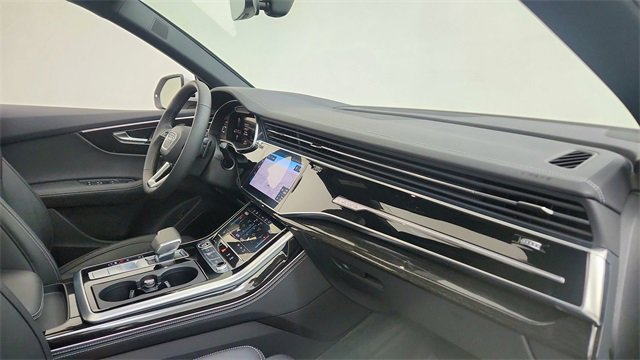 Used 2025 Audi Q8 Prestige w/ Prestige Package image 20
