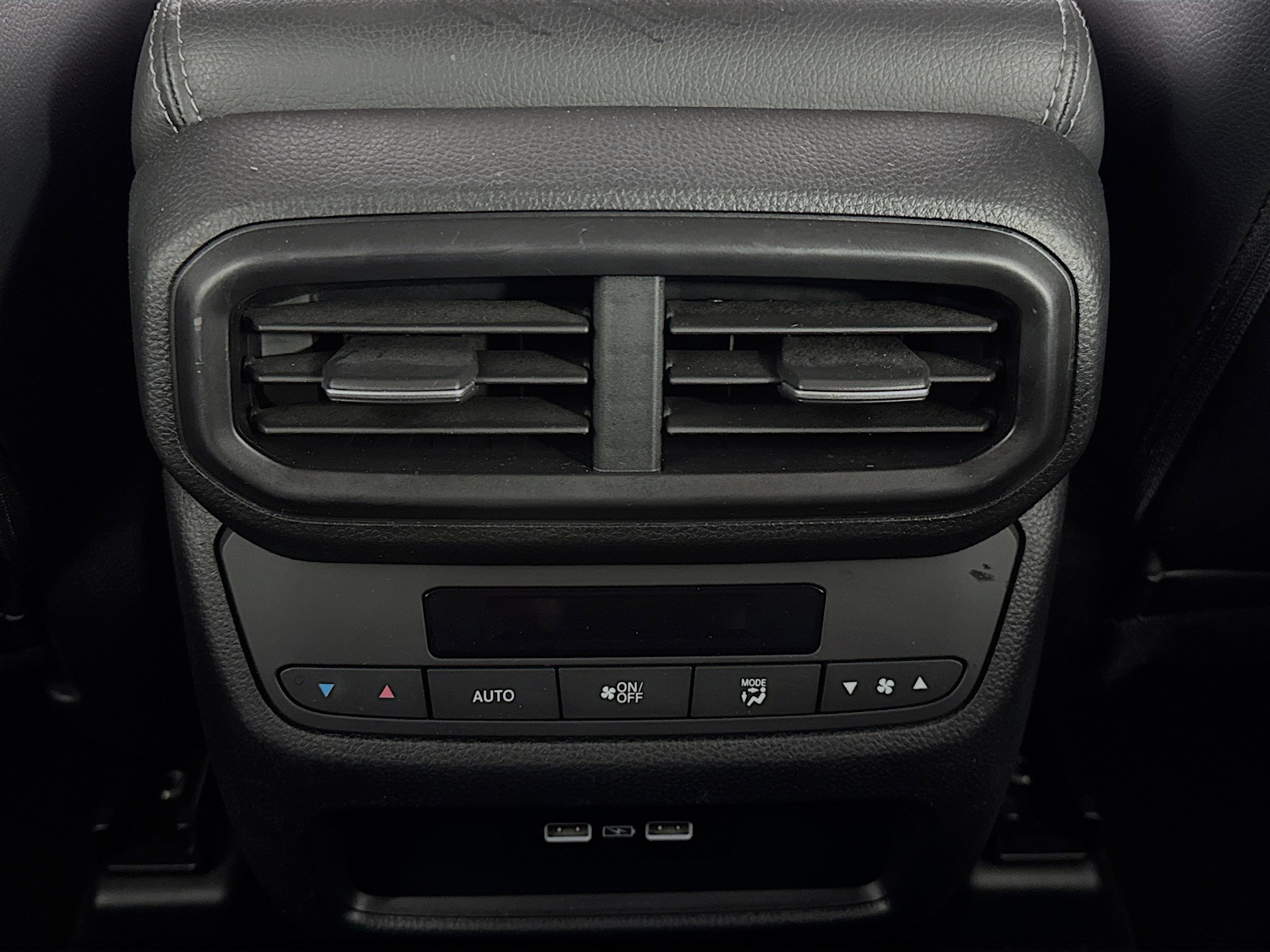 Certified 2023 Honda Pilot Touring image 27