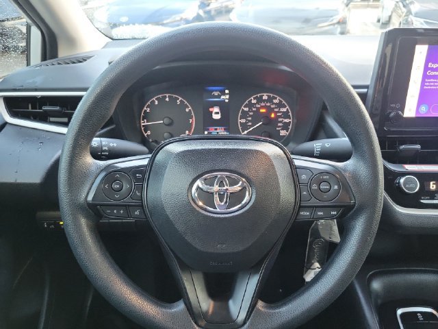 Used 2025 Toyota Corolla LE FWD image 15