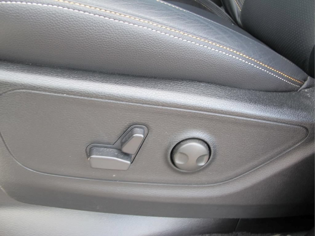 Used 2026 RAM 1500 Big Horn AWD/4WD image 12
