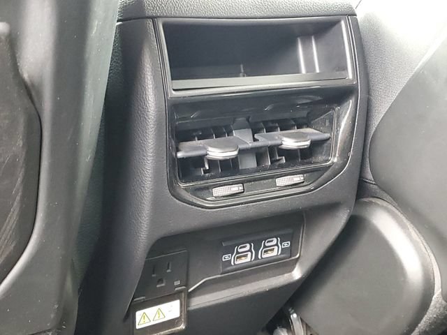 Used 2022 Jeep Grand Cherokee Laredo w/ Luxury Tech Group I AWD/4WD image 28