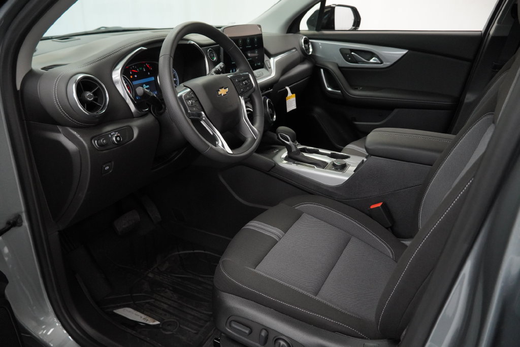 New 2026 Chevrolet Blazer LT w/ Convenience Package AWD/4WD image 11