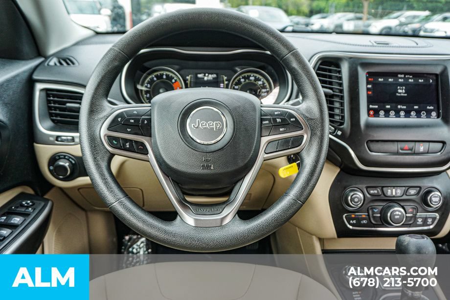 Used 2021 Jeep Cherokee Latitude AWD/4WD image 27