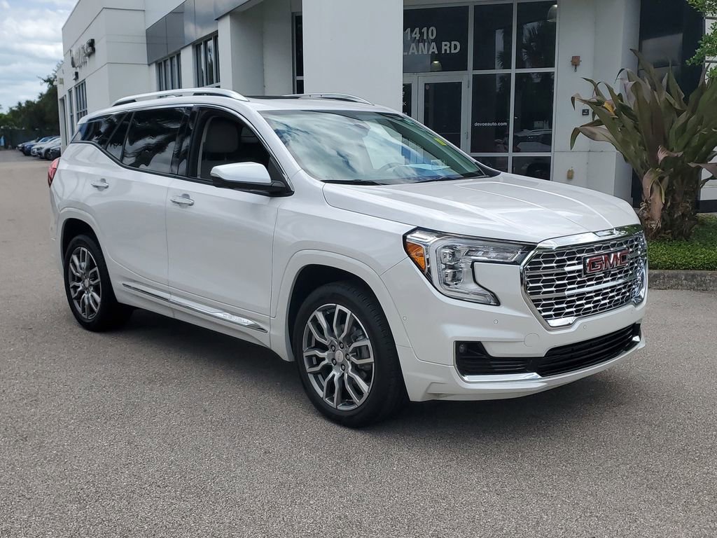 Certified 2023 GMC Terrain Denali w/ Denali Premium Package AWD/4WD image 8