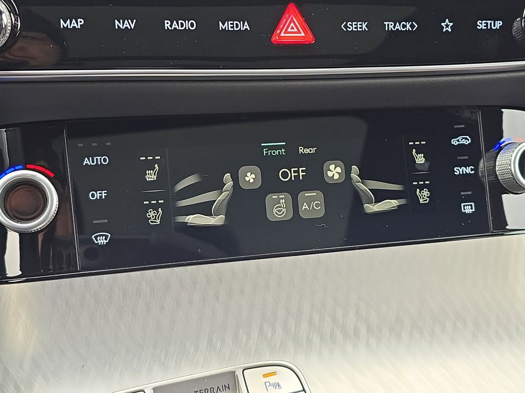 New 2026 Genesis GV70 2.5T Sport Prestige image 18