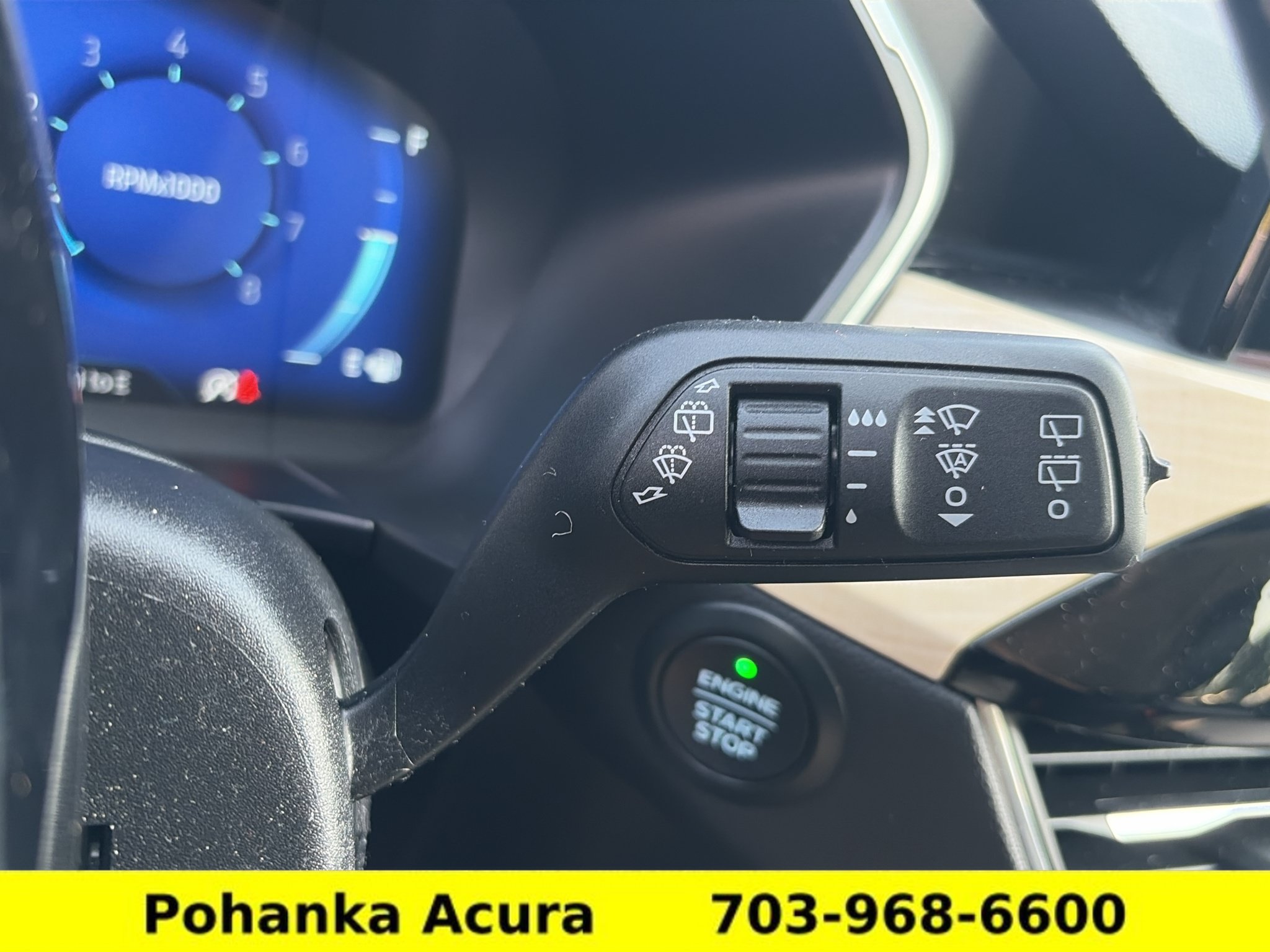 Used 2021 Ford Escape Titanium w/ Titanium Elite Package AWD/4WD image 11