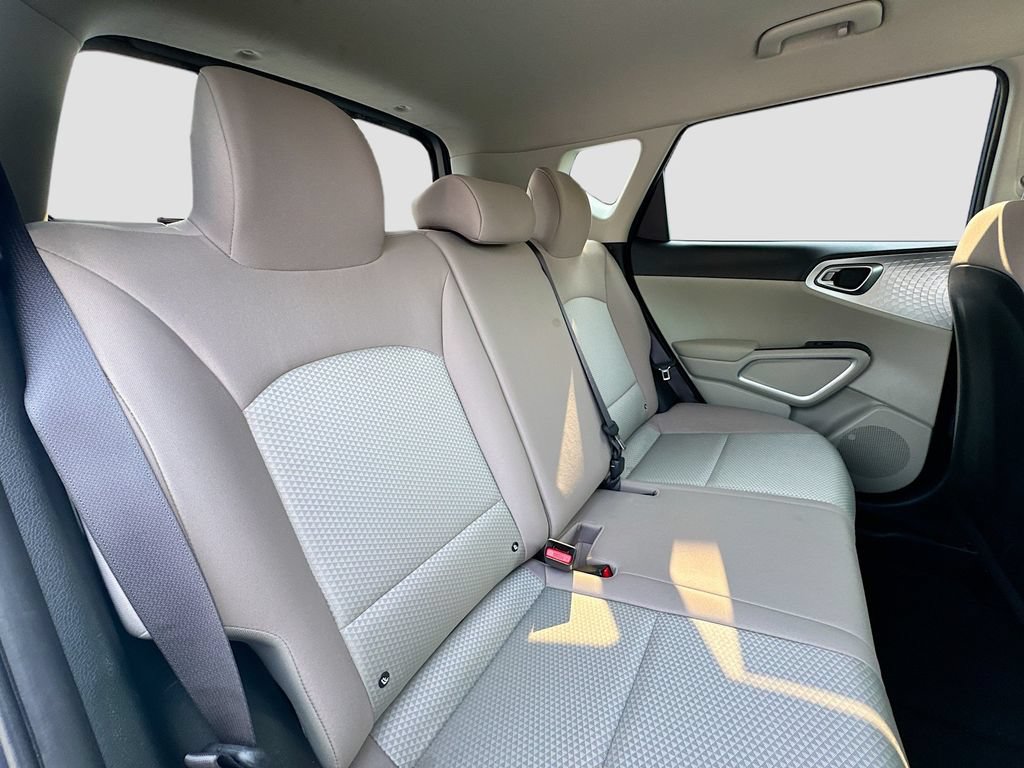 Certified 2022 Kia Soul LX w/ Technology Package FWD image 28