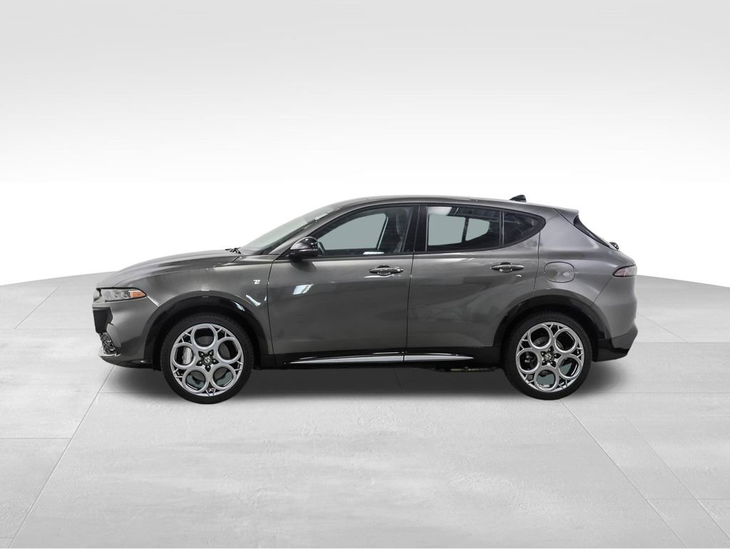 Used 2024 Alfa Romeo Tonale Ti image 2