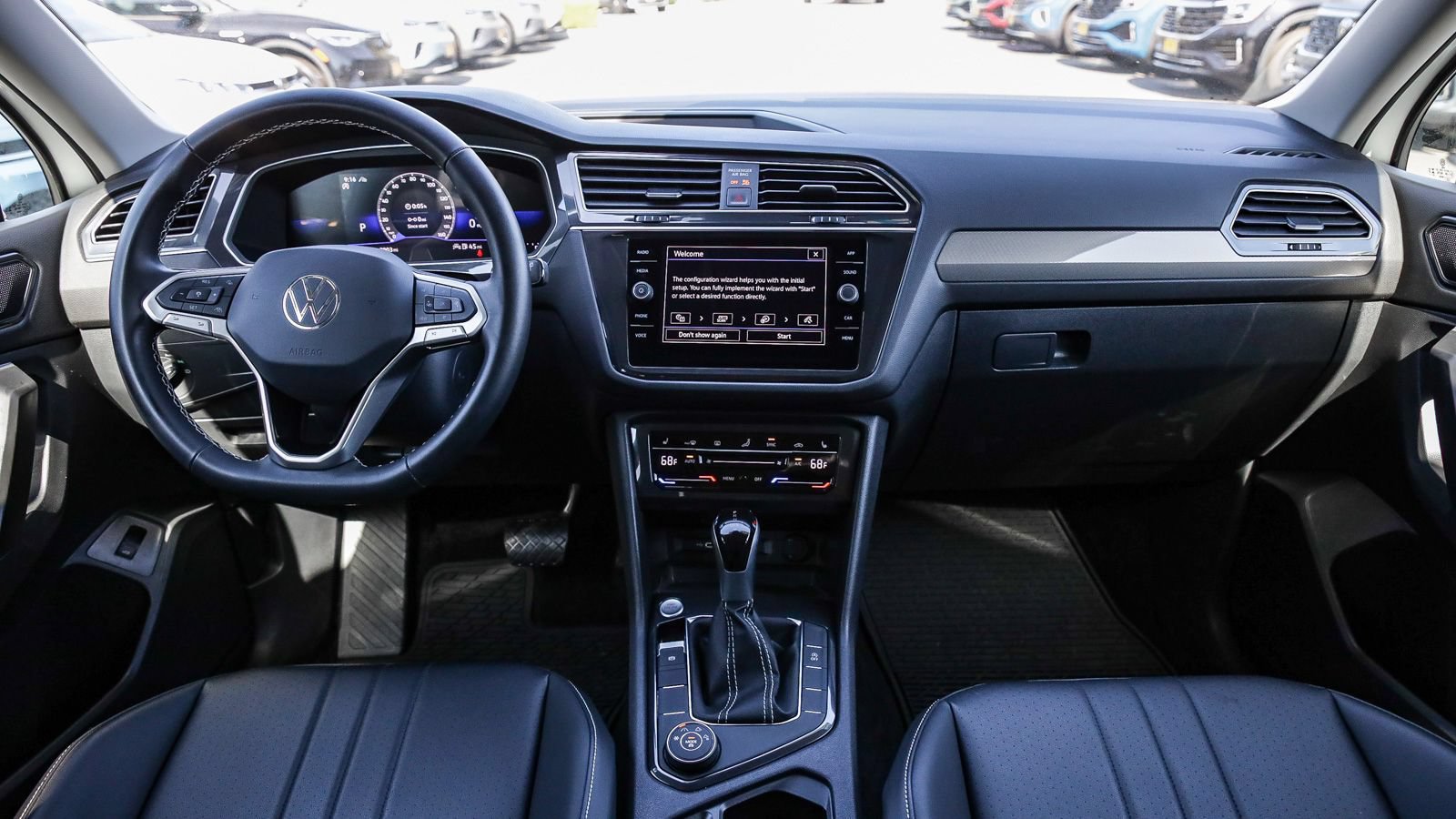 Used 2024 Volkswagen Tiguan SE AWD/4WD image 14