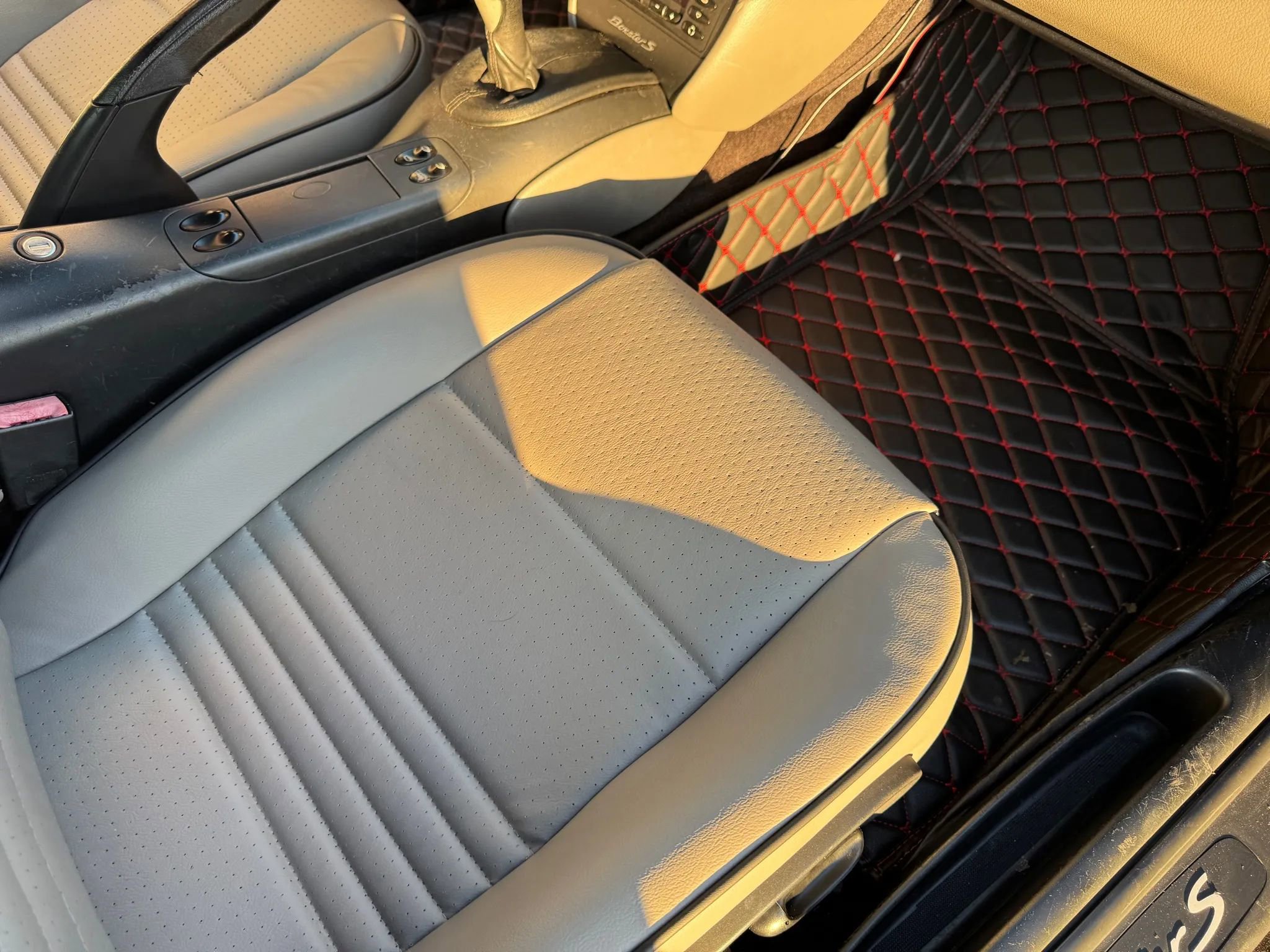 Used 2002 Porsche Boxster S image 11