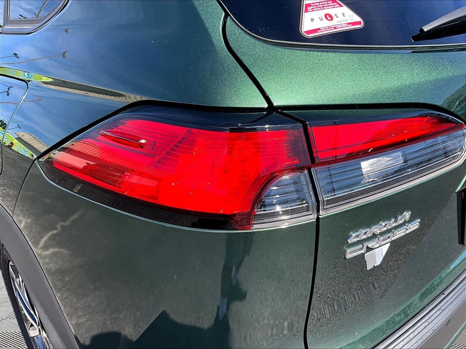 Used 2024 Toyota Corolla Cross XLE w/ Convenience Package AWD/4WD image 22