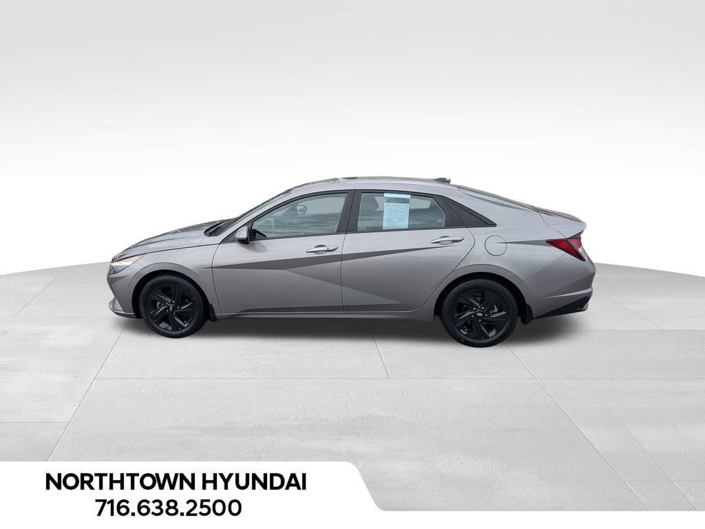Certified 2023 Hyundai Elantra SEL image 2
