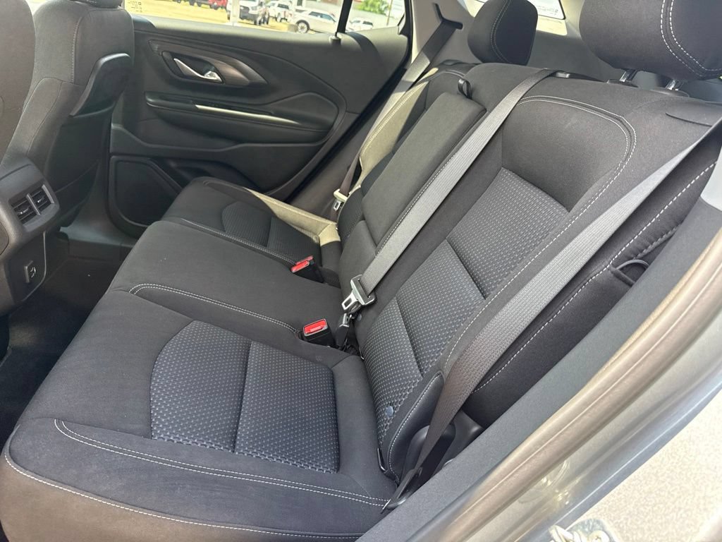 Used 2024 GMC Terrain SLE w/ Driver Convenience Package FWD image 10