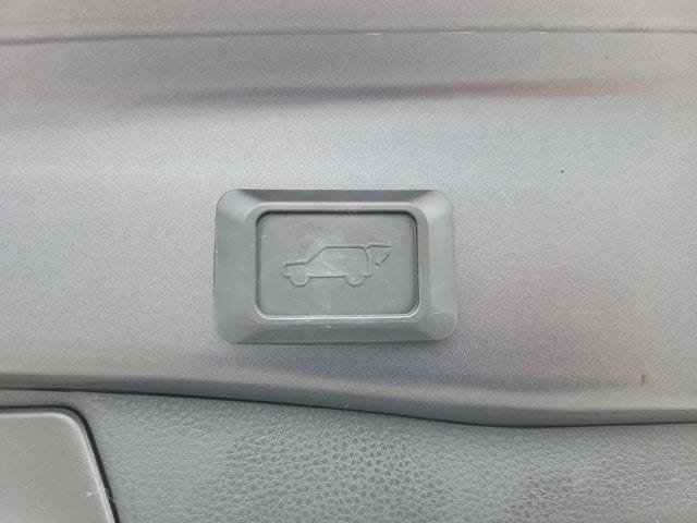 Used 2020 Toyota RAV4 XSE w/ XSE Grade Weather Package AWD/4WD image 7