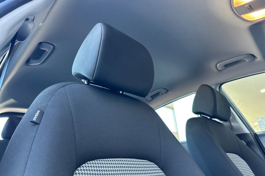 Used 2023 Hyundai Kona SE image 18