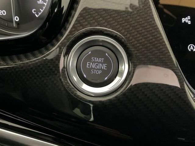 Certified 2025 Cadillac XT6 Sport w/ Technology Package image 15