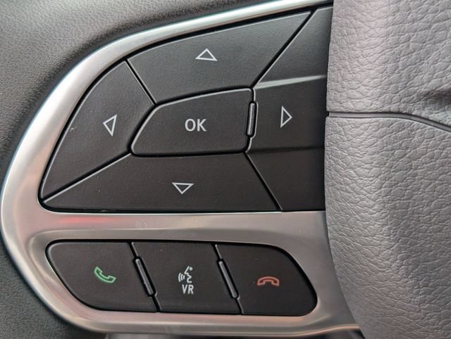 New 2027 Chrysler Pacifica Select FWD image 15
