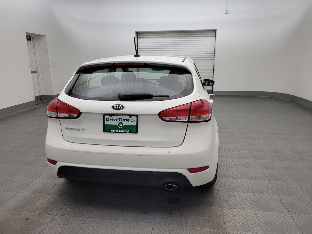 Used 2017 Kia Forte LX FWD image 7
