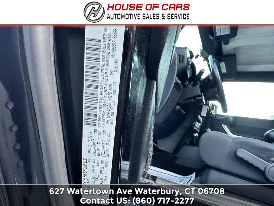 Used 2012 Jeep Wrangler Rubicon w/ Dual Top Group image 48