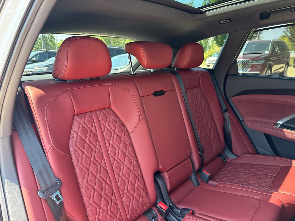 New 2026 Audi SQ5 Prestige AWD/4WD image 18