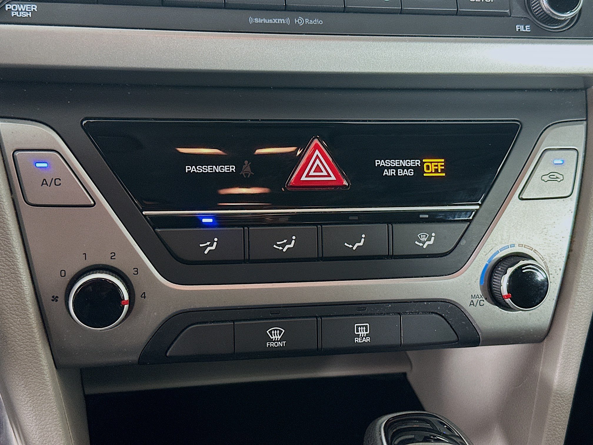 Used 2017 Hyundai Elantra SE FWD image 22