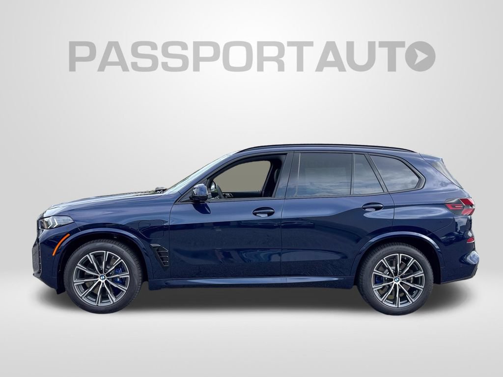 New 2026 BMW X5 xDrive50e w/ M Sport Package AWD/4WD image 2