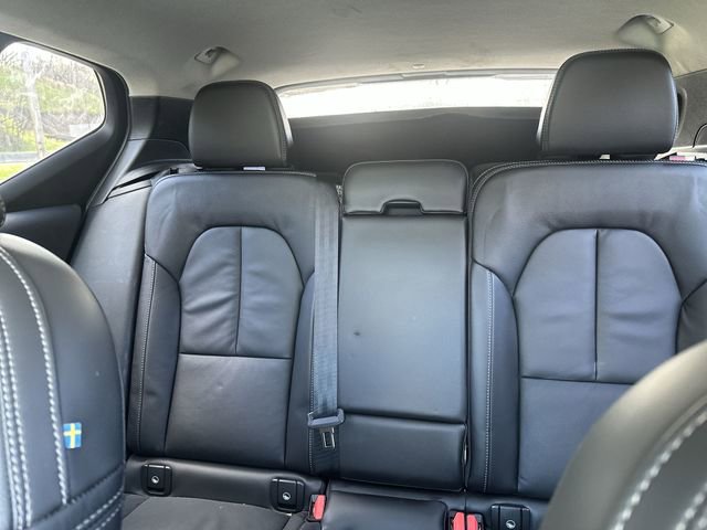 Used 2023 Volvo XC40 B5 Plus w/ Protection Package Premier image 28