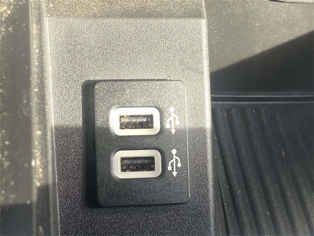 Certified 2018 Ford F250 Platinum w/ FX4 Off-Road Package image 28