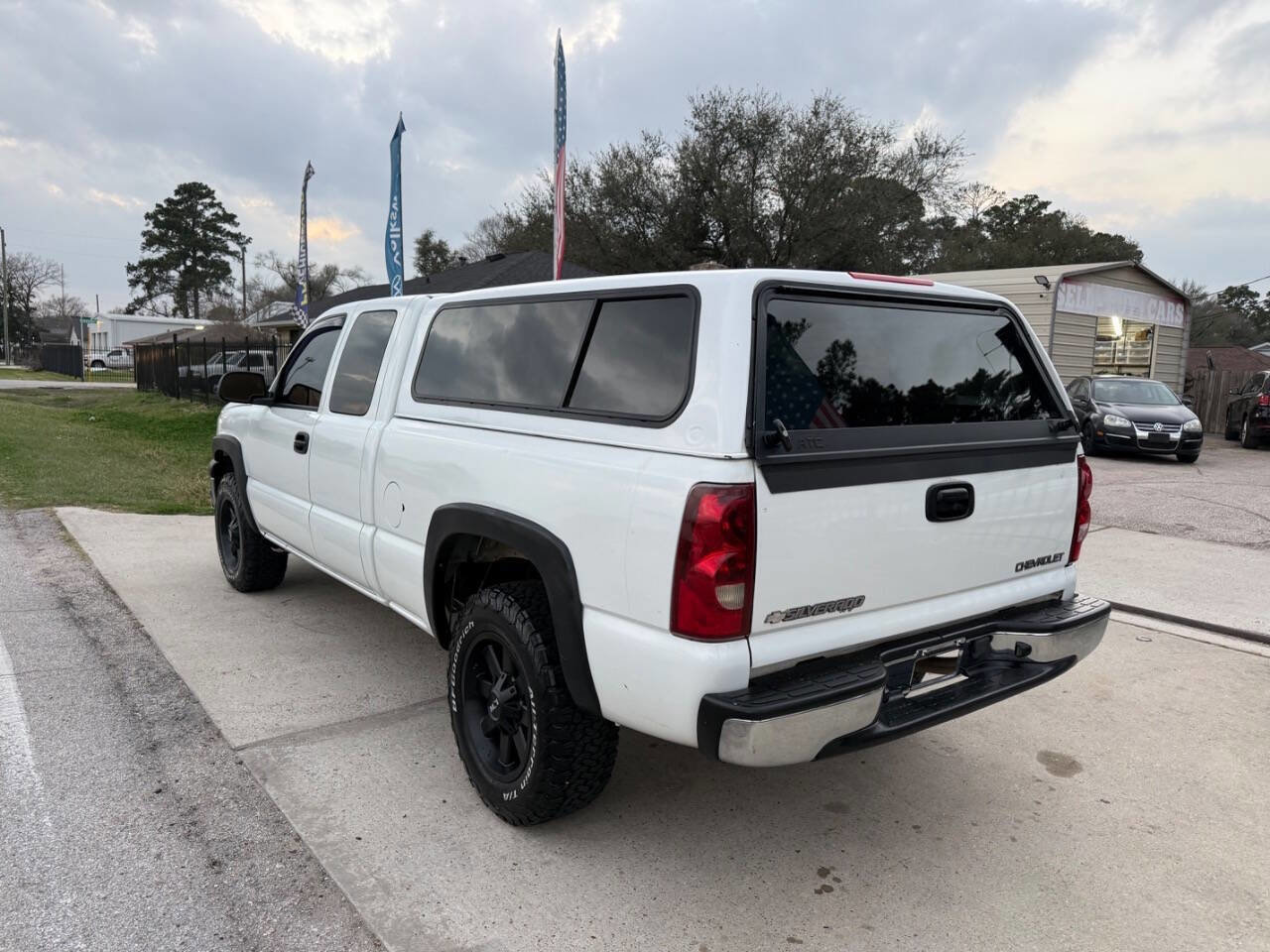 Used 2004 Chevrolet Silverado 1500 LS w/ Light Duty Power Package image 11